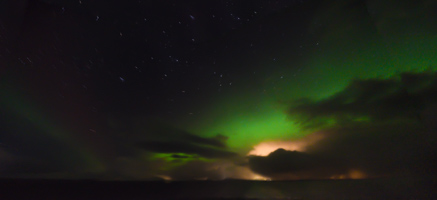 Nordlichter ueber den Faeroer Inseln